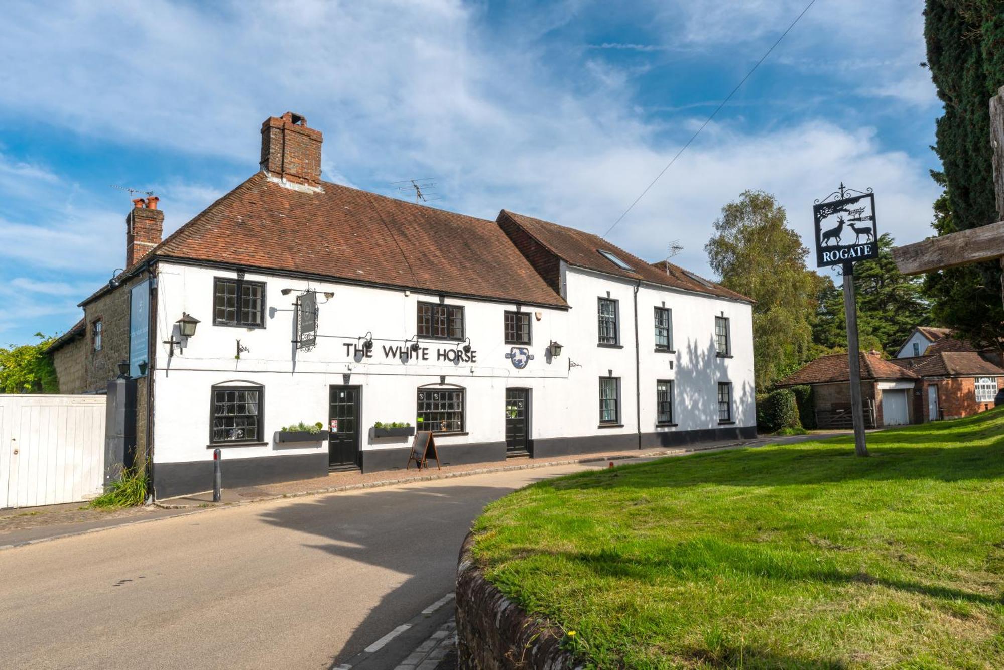 The White Horse, Rogate 호텔 피터스필드 외부 사진